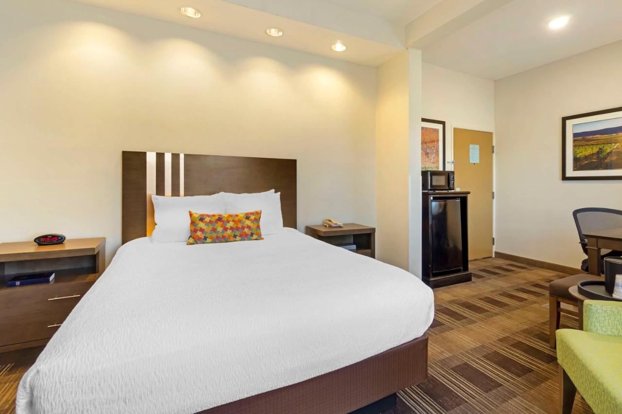 Best Western Plus The Inn At Horse Heaven Prosser Exterior foto